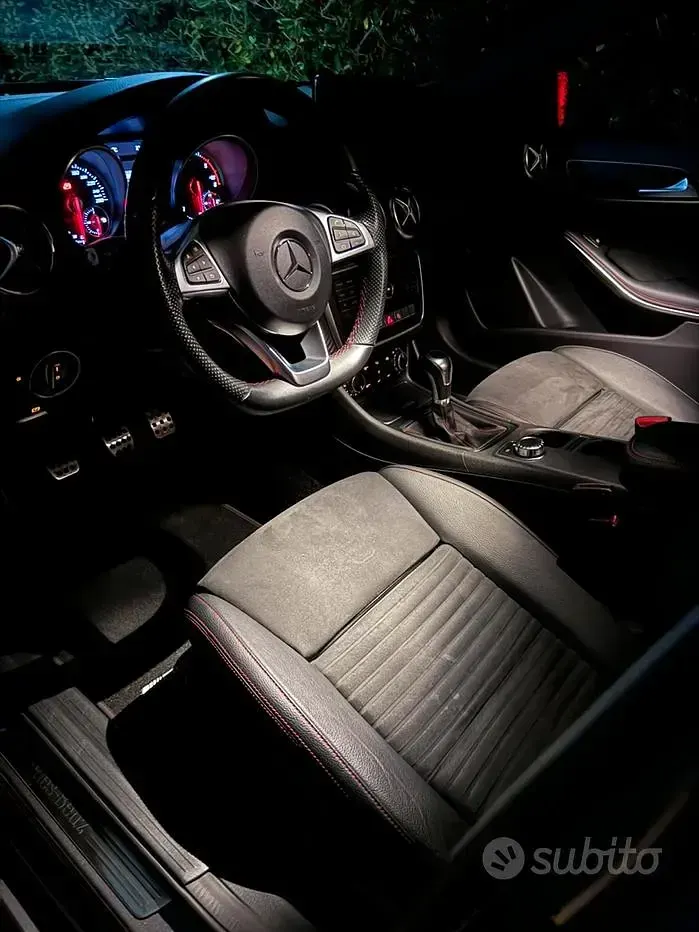 Usata Mercedes A180 109 CV (80 kW) 2017 Grigio Utilitaria