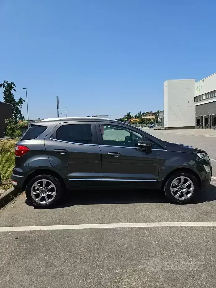 Usata Ford Ecosport 125 CV (91 kW) 2019 Grigio SUV