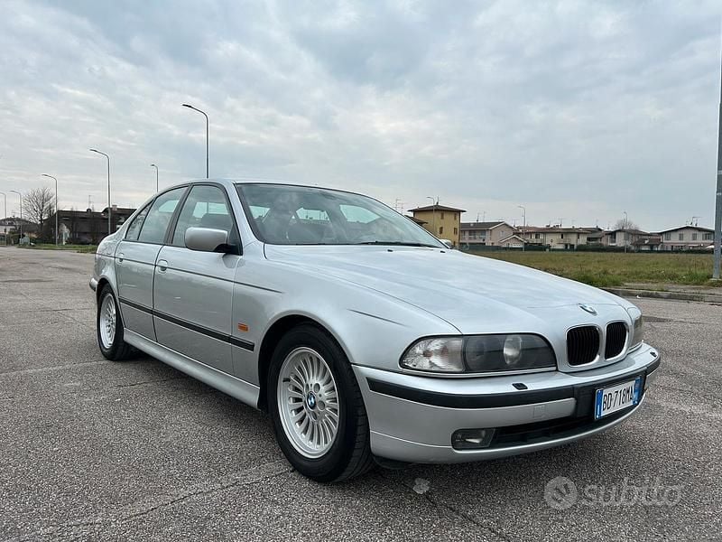Usata BMW 520 150 CV (110 kW) 1998 Grigio Berlina
