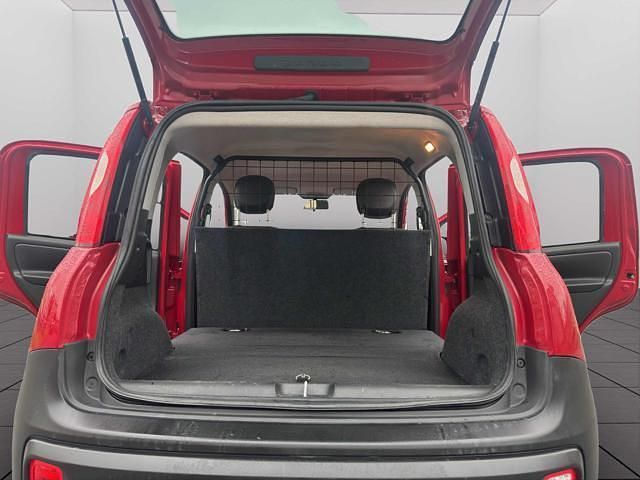 Usata Fiat Panda Pop 80 CV (58 kW) 2016 Rosso pastello Furgone