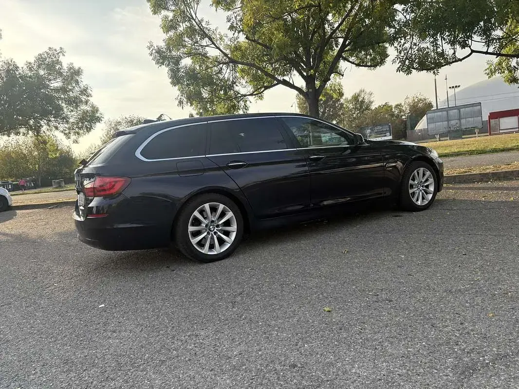 Usata BMW 525 218 CV (160 kW) 2012 Bluazzurro Berlina