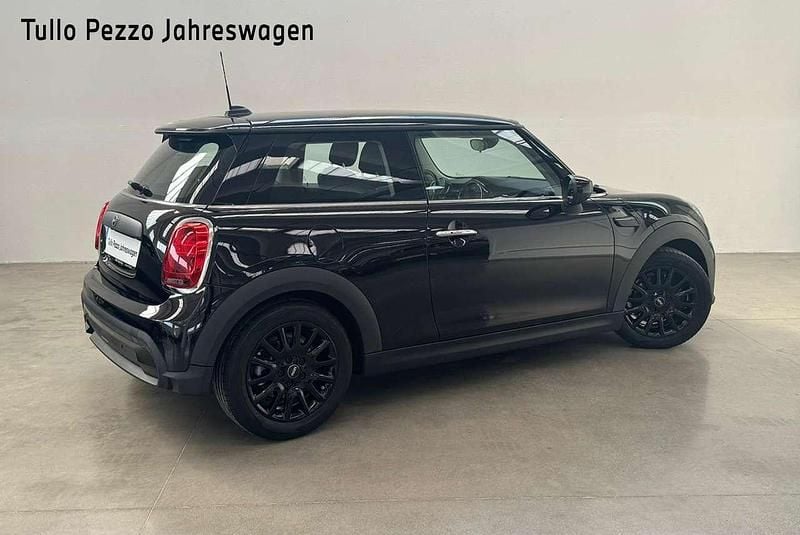 Usata Mini ONE Classic 102 CV (75 kW) 2022 Midnight black metal Utilitaria
