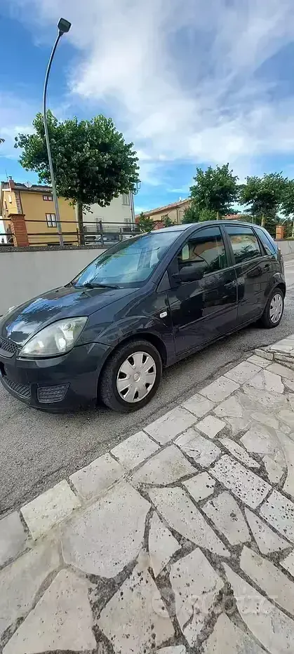 Usata Ford Fiesta 68 CV (50 kW) 2007 Utilitaria