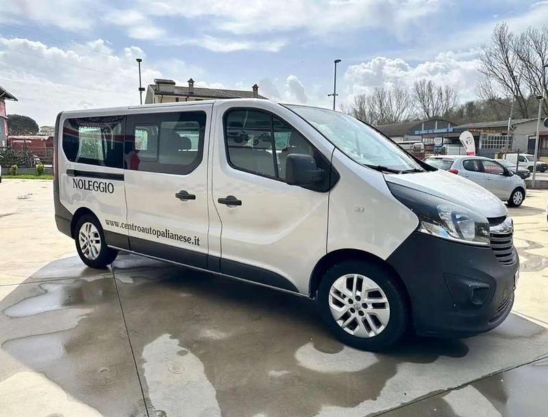 Usata Opel Vivaro 125 CV (91 kW) 2018 Grigio Monovolume