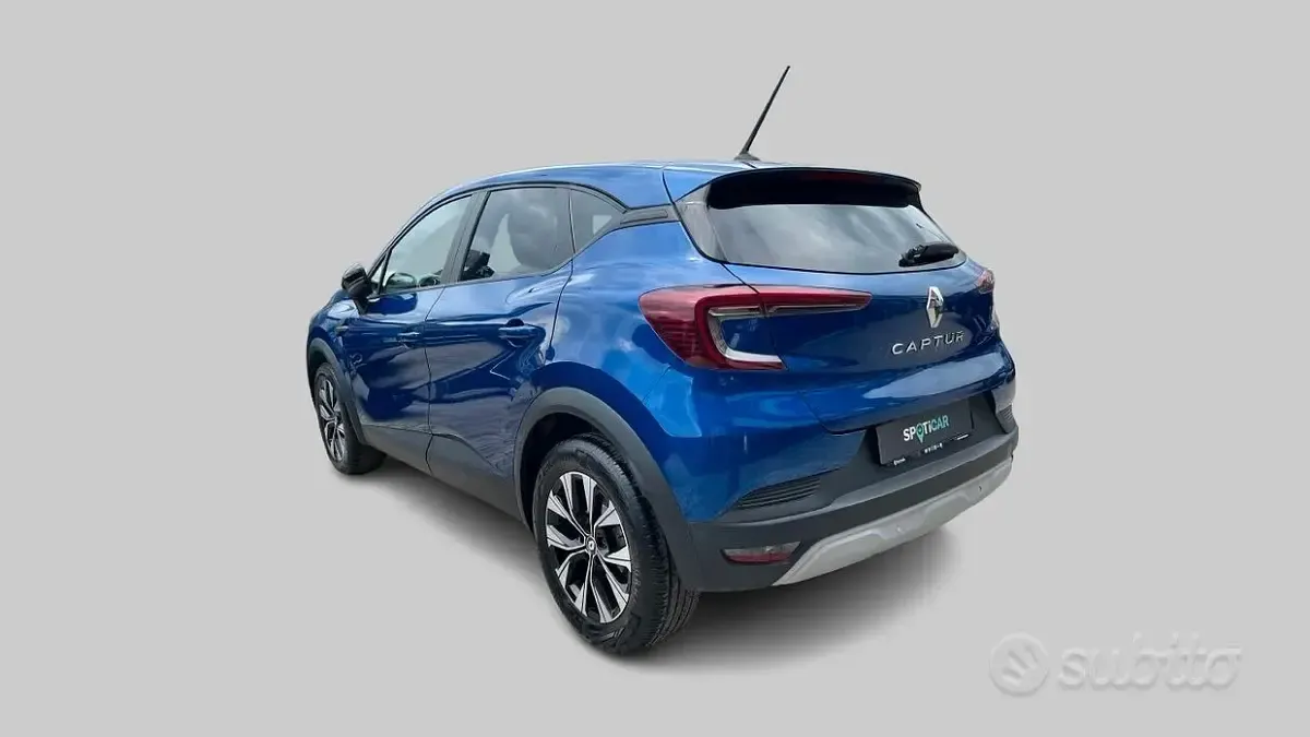 Usata Renault Captur Equilibre 101 CV (74 kW) 2024 Blu SUV
