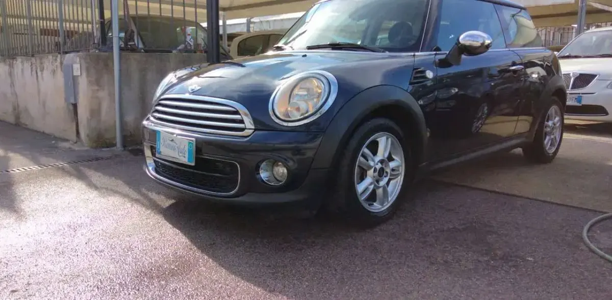 Usata Mini One D 90 CV (66 kW) 2014 Blu/azzurro Utilitaria