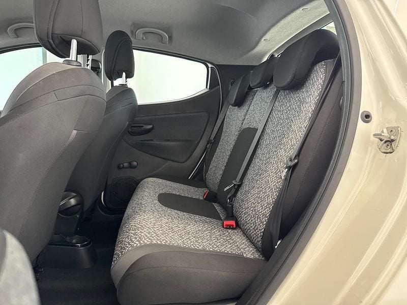 Usata Lancia Ypsilon 69 CV (50 kW) 2020 Bianco Utilitaria