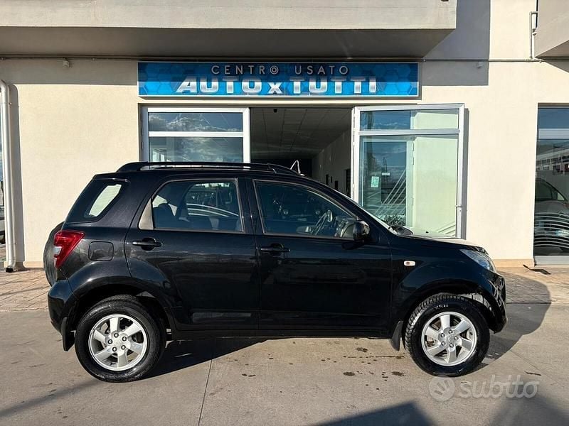 Usata Daihatsu Terios 85 CV (62 kW) 2006 Nero SUV