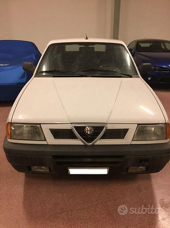 Usata Alfa Romeo 33 90 CV (66 kW) 1991 Bianco Berlina