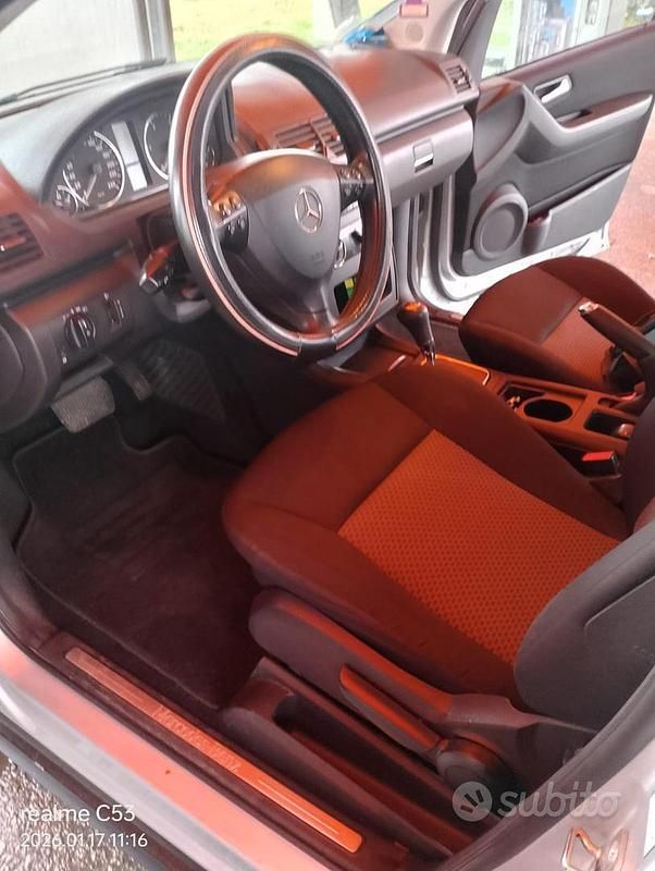 Usata Mercedes A180 Classic 2006 Grigio Berlina