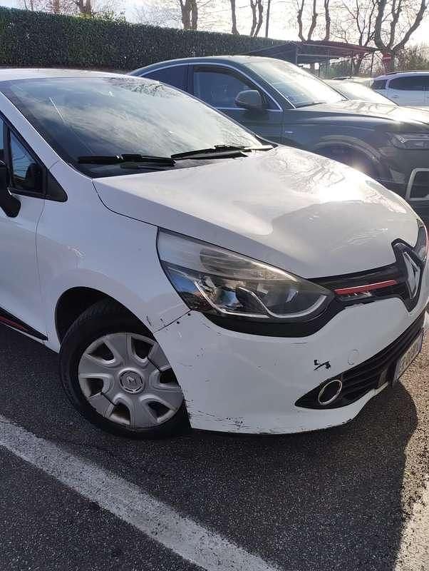 Usata Renault Clio IV 75 CV (55 kW) 2012 Berlina