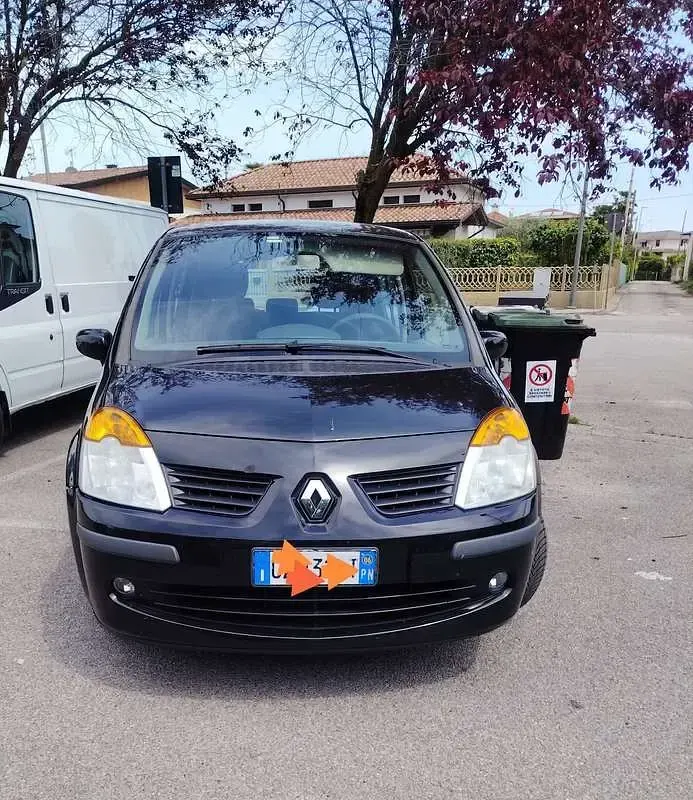 Usata Renault Modus 75 CV (55 kW) 2006 Monovolume