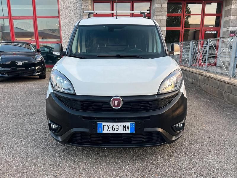 Usata Fiat Doblò S 105 CV (77 kW) 2019 Bianco Monovolume