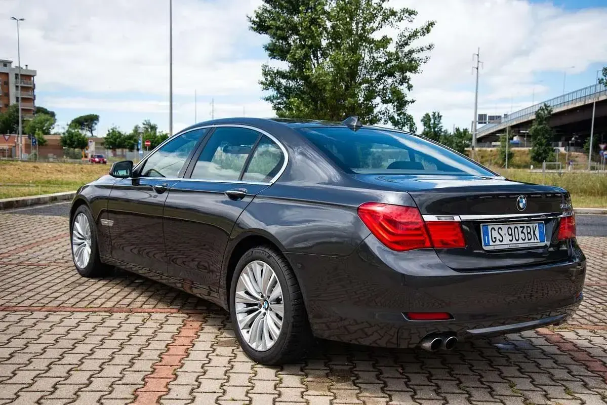 Usata BMW 730 245 CV (180 kW) 2010 Berlina