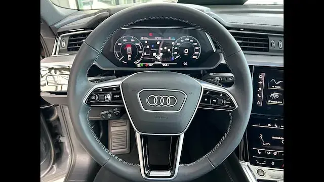 Usata Audi Q8 e-tron Advanced Plus 250 kW (340 CV) 2023 Grigio SUV