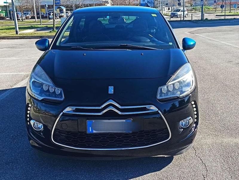 Usata Citroën DS3 75 CV (55 kW) 2015 Nero Berlina