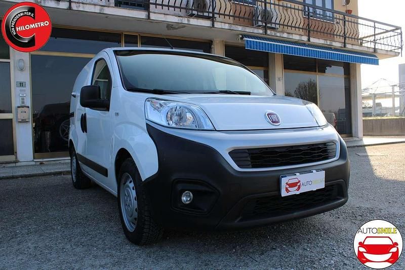 Bianco Usata 2018 Fiat Fiorino Furgone | 7400 € (Buon prezzo) - Immagine 1/4