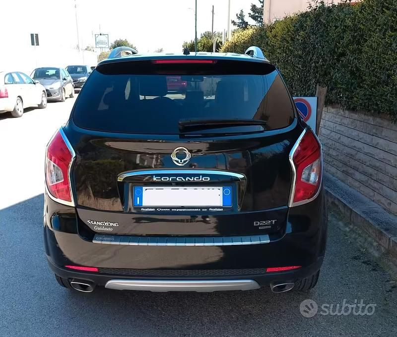 Usata Ssangyong (KGM) Korando Limited 178 CV (130 kW) 2016 Nero SUV