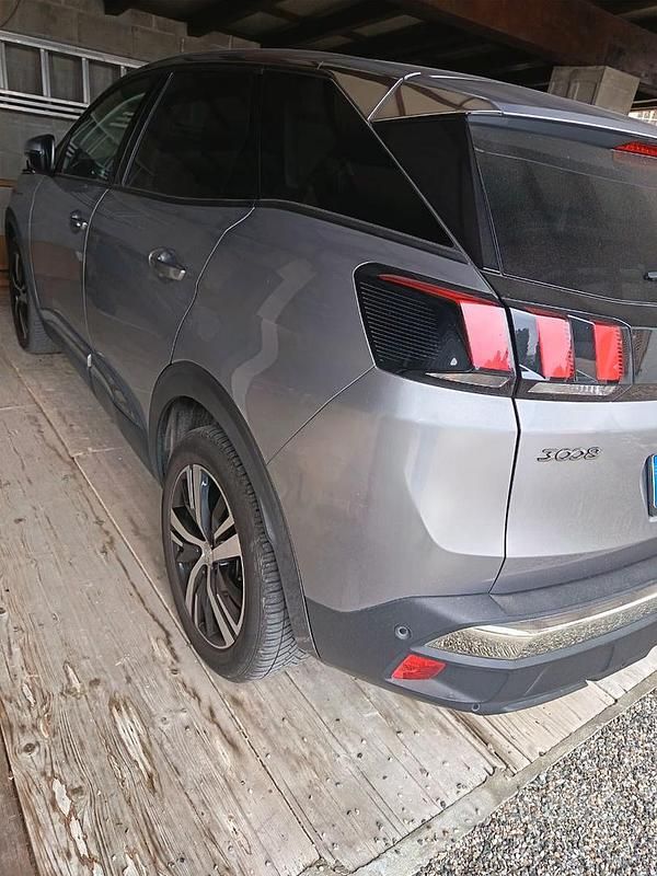 Usata Peugeot 3008 131 CV (96 kW) 2020 SUV