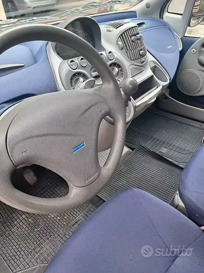 Usata Fiat Multipla 110 CV (80 kW) 2001 Monovolume