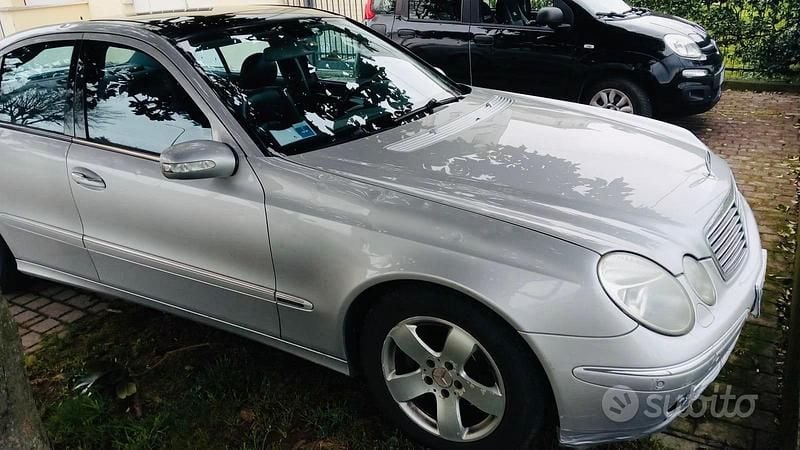 Occasion Mercedes E270 2002 Gris Berline