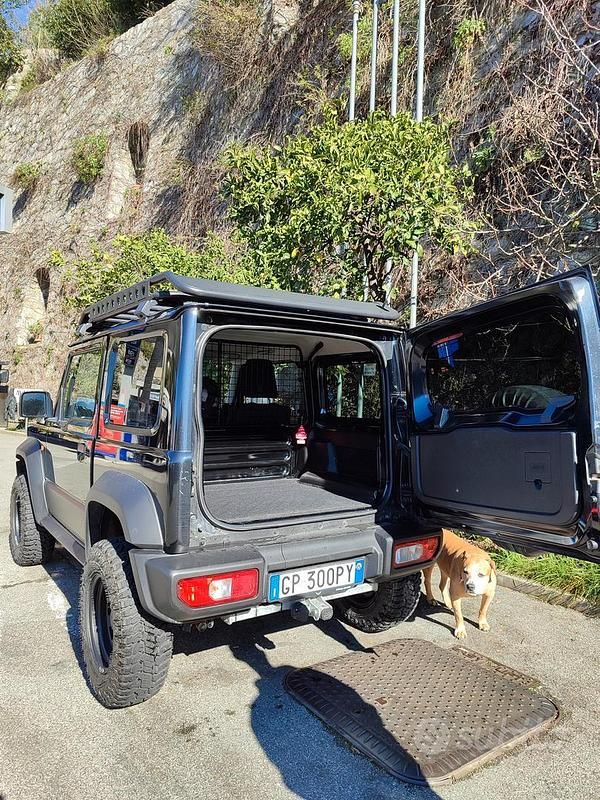 Usata Suzuki Jimny 2023 Nero SUV
