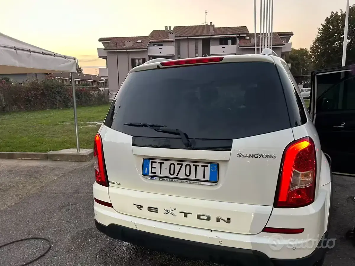 Usata SsangYong Rexton 155 CV (114 kW) 2014 Bianco SUV