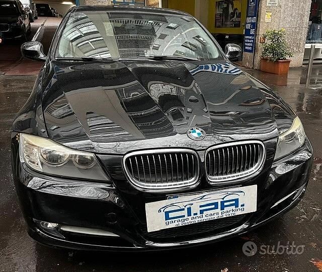 Usata BMW 318 143 CV (105 kW) 2011 Nero Station wagon