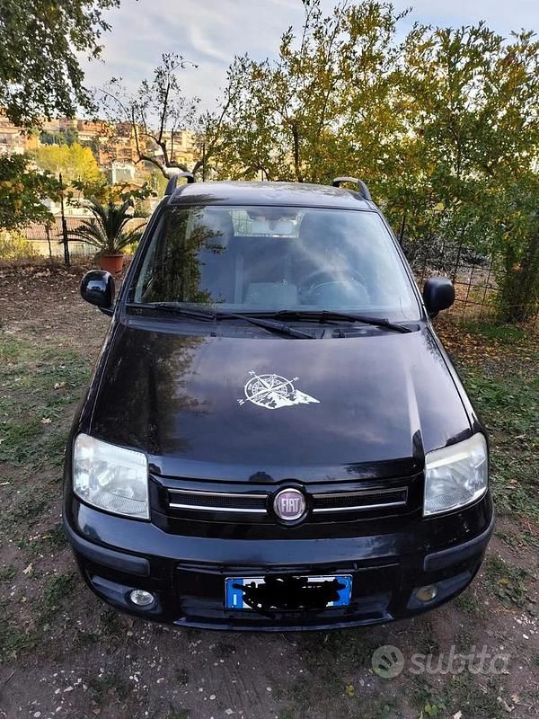Usata Fiat Panda Active 77 CV (56 kW) 2010 Nero Utilitaria