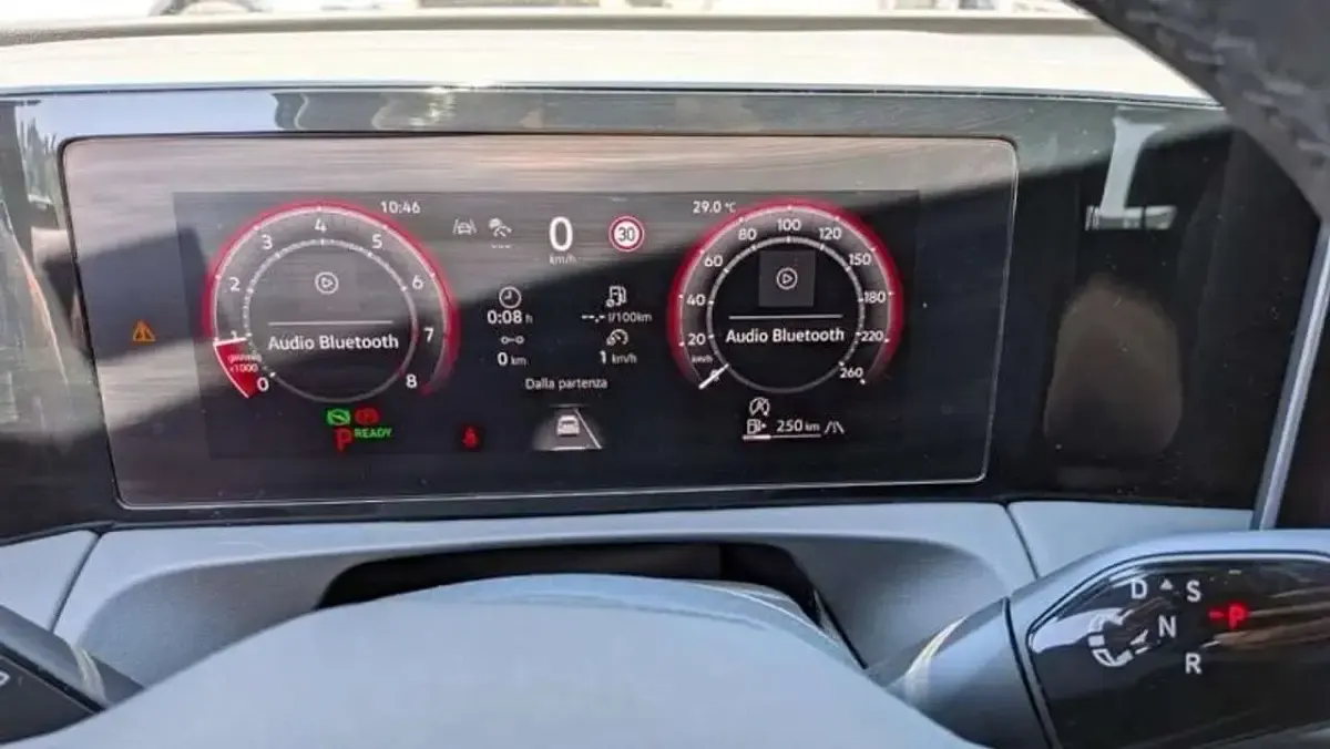 Usata VW Tiguan R-line 150 CV (110 kW) 2024 Grigio SUV