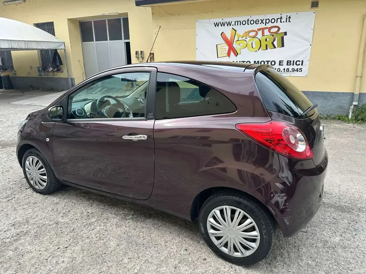 Usata Ford Ka Titanium 69 CV (50 kW) 2012 Rosso Utilitaria