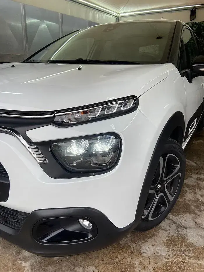 Usata Citroën C3 Shine 102 CV (75 kW) 2022 Bianco Utilitaria