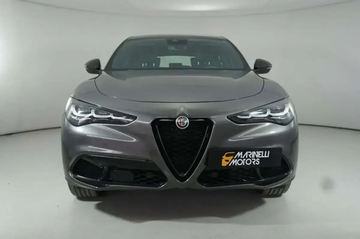 Usata Alfa Romeo Stelvio Sprint 160 CV (117 kW) 2024 Grigio SUV