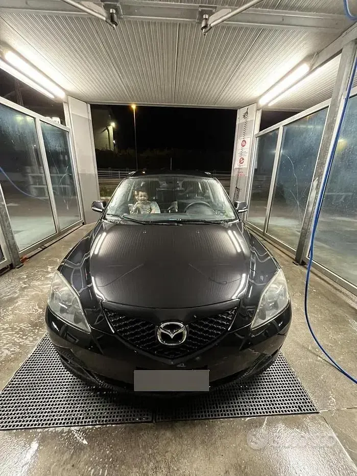 Usata Mazda 3 109 CV (80 kW) 2007 Nero Berlina