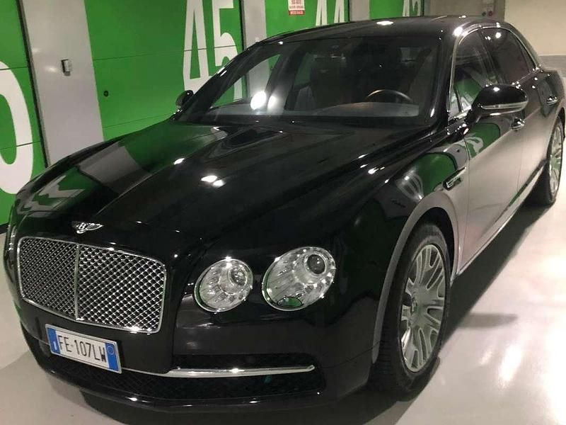 Usata Bentley Flying Spur 635 CV (467 kW) 2016 Nero Berlina