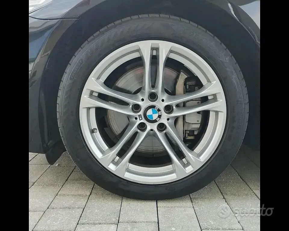 Usata BMW 525 Luxury Line 218 CV (160 kW) 2016 Schwarz pastello Station wagon