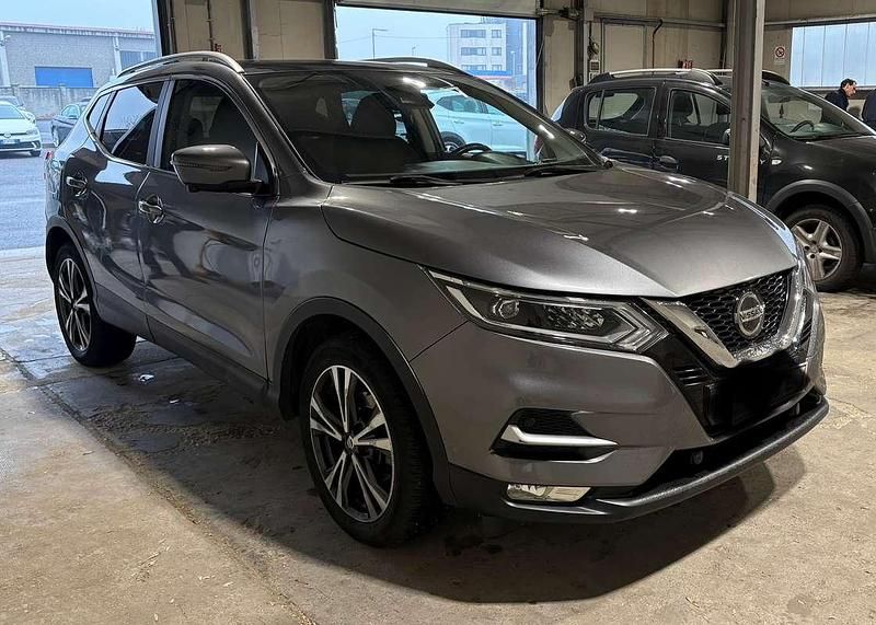 Usata Nissan Qashqai N-Connecta 116 CV (85 kW) 2018 Grigio SUV