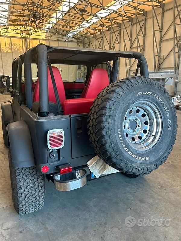 Usata Jeep Wrangler 1995 Nero SUV