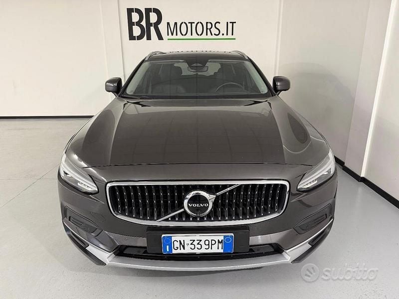 Usata Volvo V90 CC 197 CV (144 kW) 2023 Grigio Station wagon