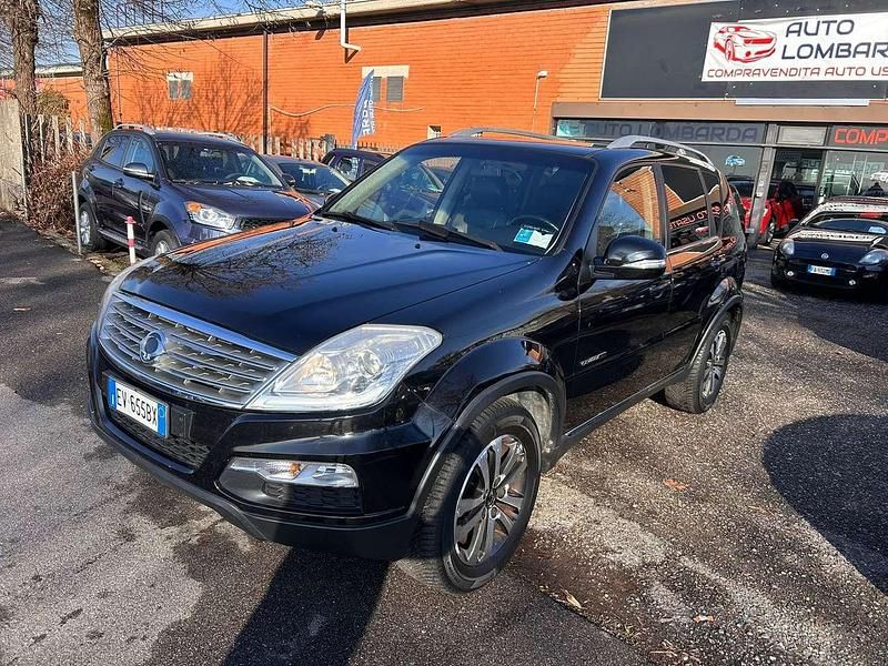 Nero Usata 2014 Ssangyong (KGM) Rexton SUV | 6900 € (Buon prezzo) - Immagine 1/4
