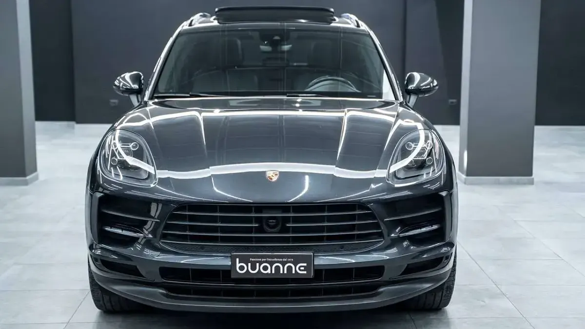 Usata Porsche Macan 245 CV (180 kW) 2020 Grigio scuro metall perlato SUV