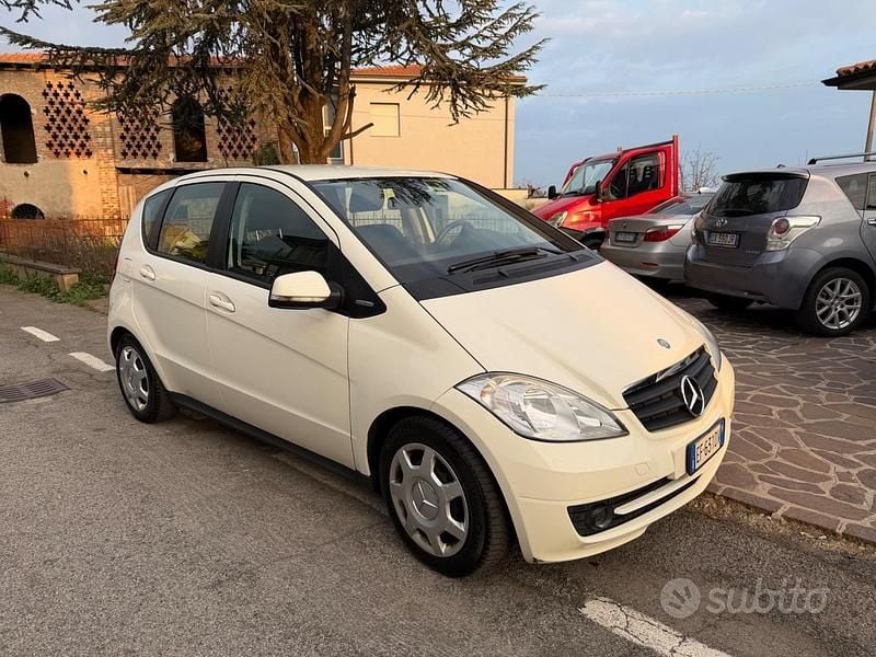 Usata Mercedes A160 Elegance 81 CV (59 kW) 2010 Bianco Berlina