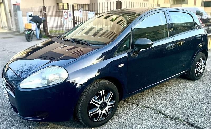 Usata Fiat Grande Punto 69 CV (50 kW) 2012 Other Utilitaria