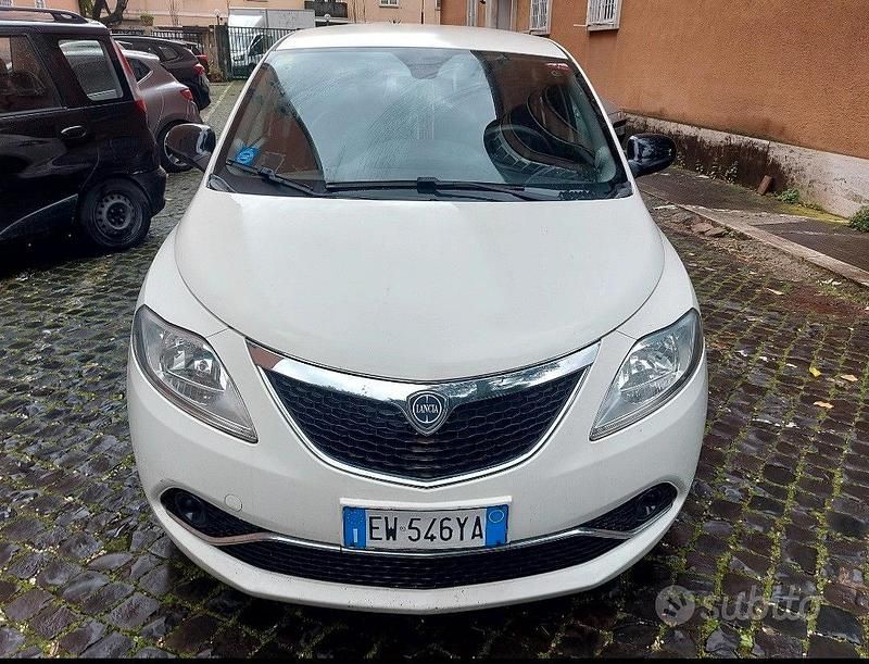 Usata Lancia Ypsilon S 95 CV (69 kW) 2014 Bianco Utilitaria
