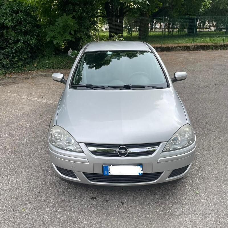 Usata Opel Corsa 80 CV (58 kW) 2006 Grigio Utilitaria