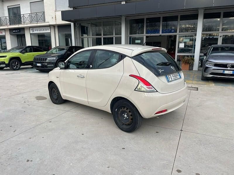Usata Lancia Ypsilon Platinum 69 CV (50 kW) 2016 Bronzo Utilitaria