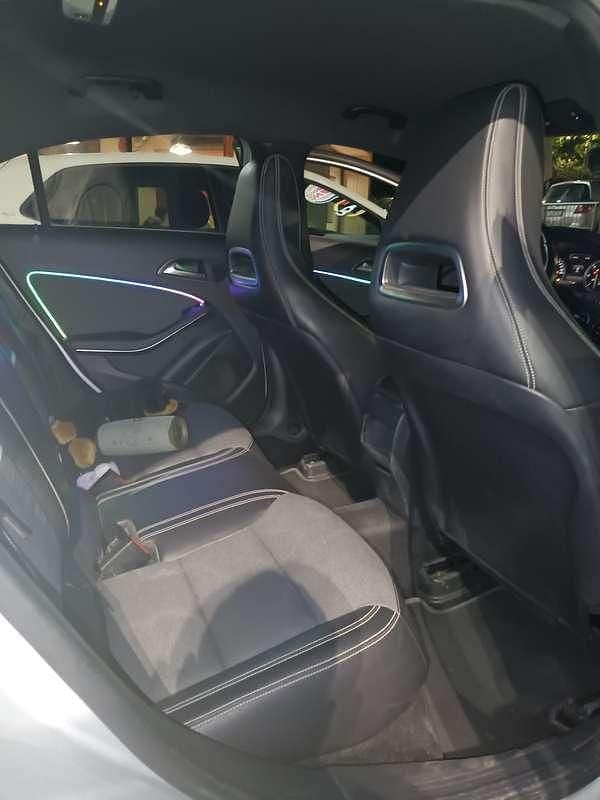 Grigio Usata 2014 Mercedes A180 Premium Tre volumi | 8000 € (Super prezzo) - Immagine 1/4