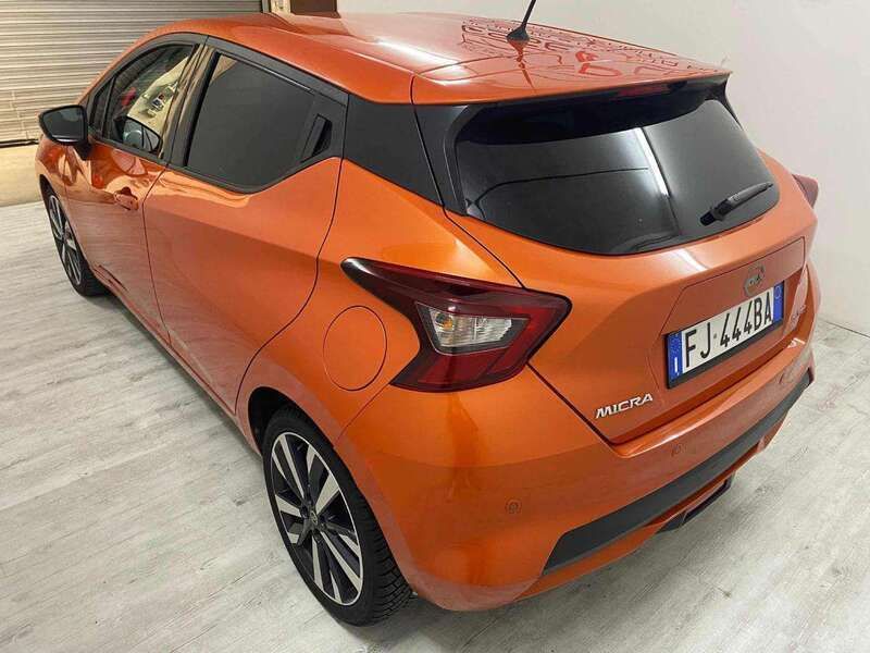 Usado Nissan Micra Tekna 90 HP (66 kW) 2017 Laranja Citadino