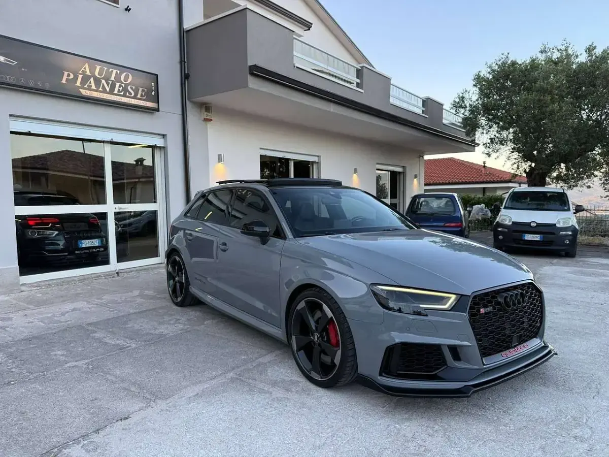 Usata Audi RS3 Ambiente 400 CV (294 kW) 2019 Grigio Berlina