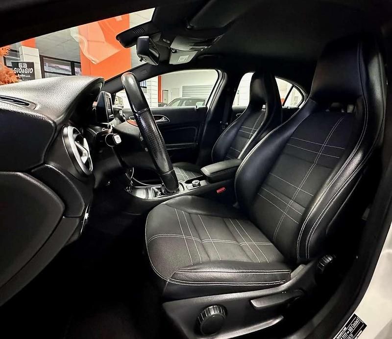 Usata Mercedes A180 109 CV (80 kW) 2014 Bianco Berlina